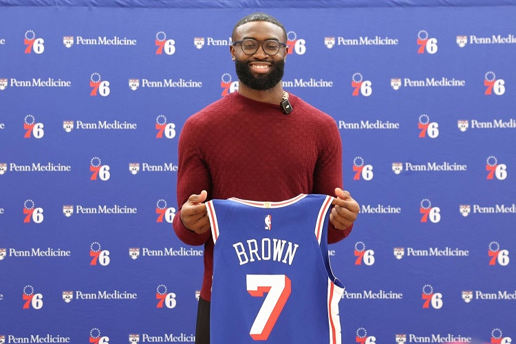 Jaylen Brown solo puede confiar en su actitud profesional y en la victoria